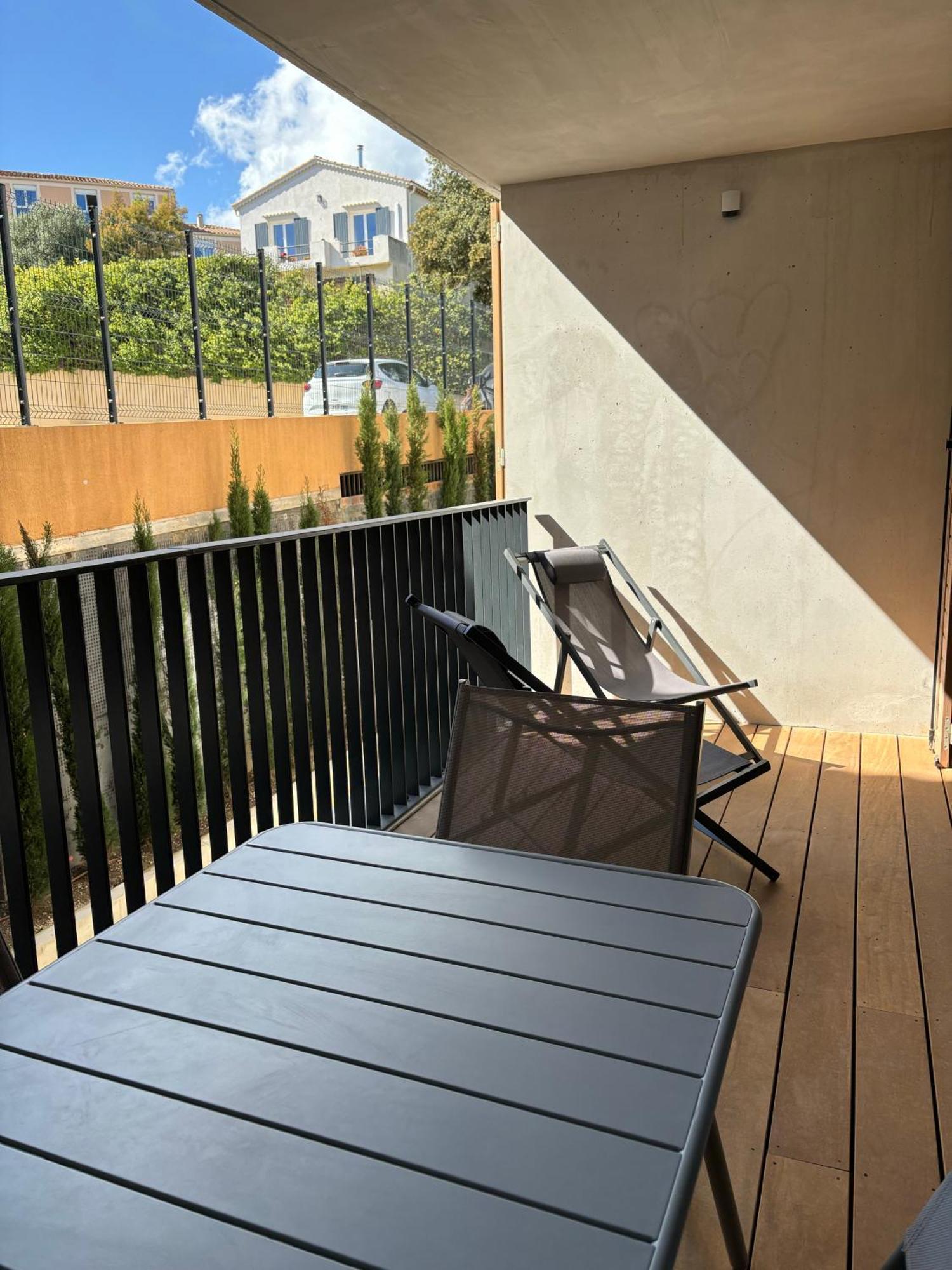 Appartement Bormes * Bormes-les-Mimosas